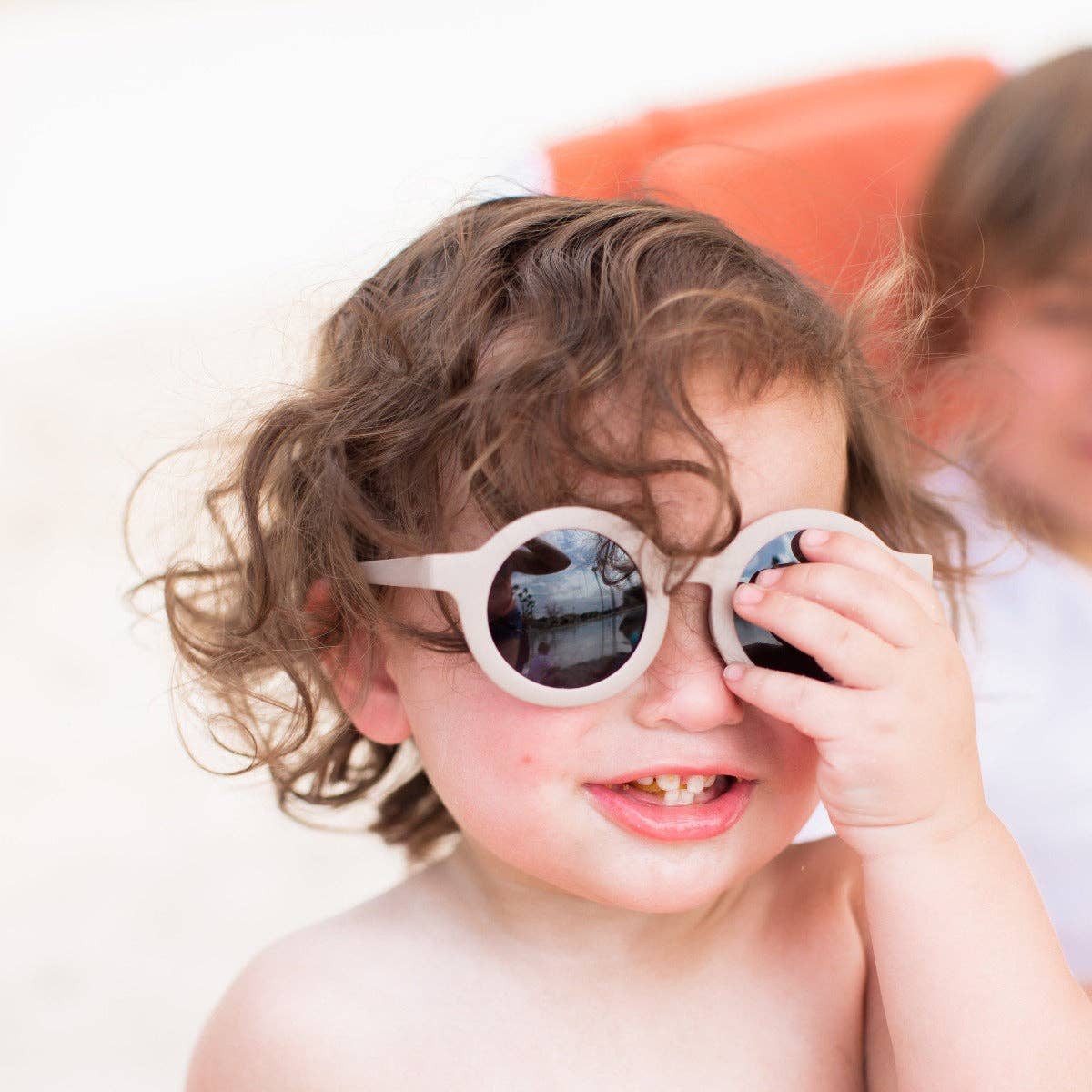 Flexible, Resistant & Polarized UV 400 Kids Sunglasses